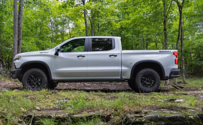 Duramax Silverado HD 2025: Concept, Price, and Images